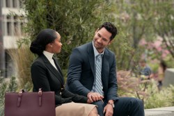 The Lincoln Lawyer. (L to R) Yaya DaCosta as Andrea Freemann, Manuel Garcia-Rulfo as Mickey Haller in episode 309 of The Lincoln Lawyer. Cr. Lara Solanki/Netflix © 2024