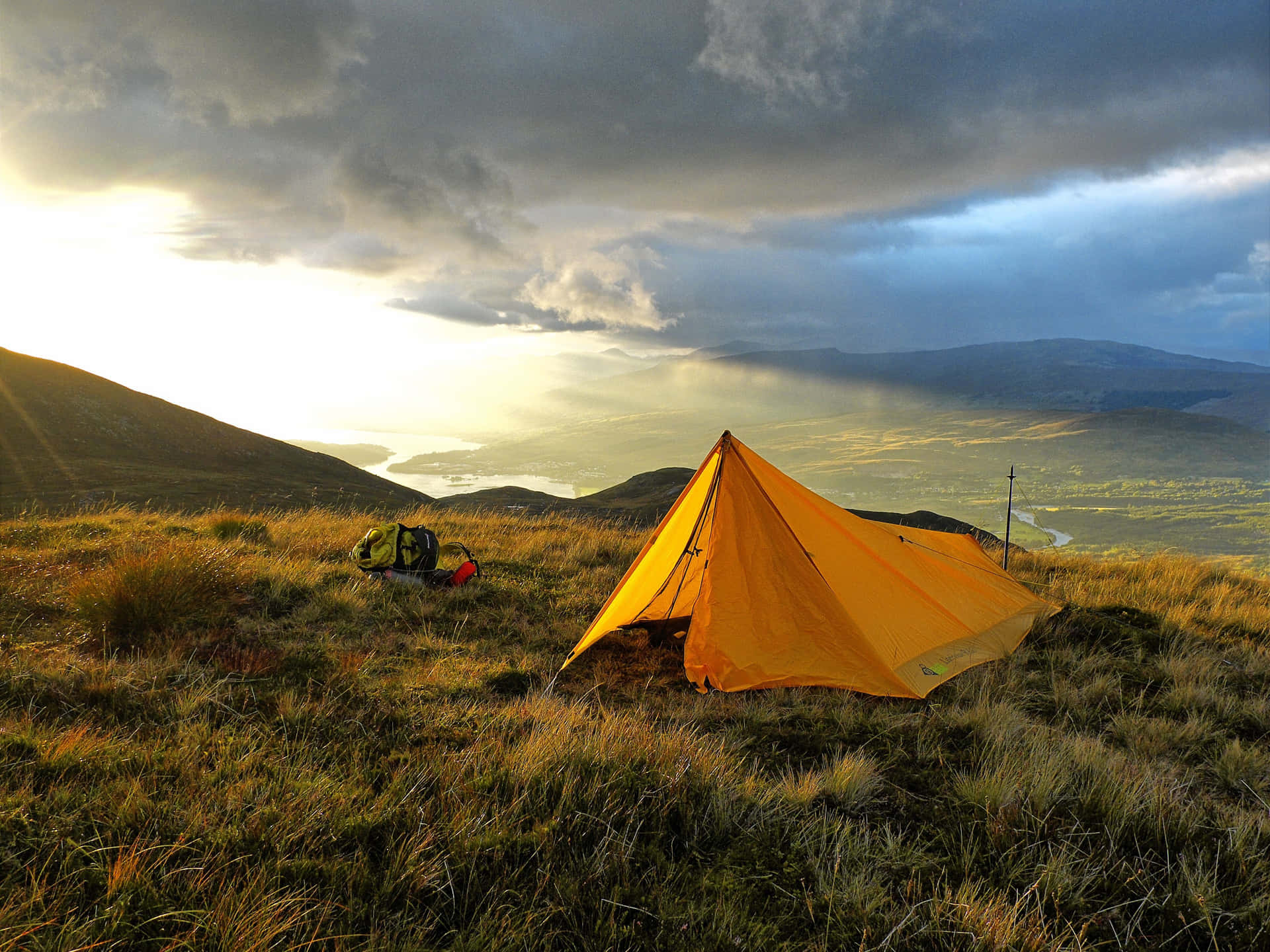 Nyden Afslappende Campingferie I Naturen.