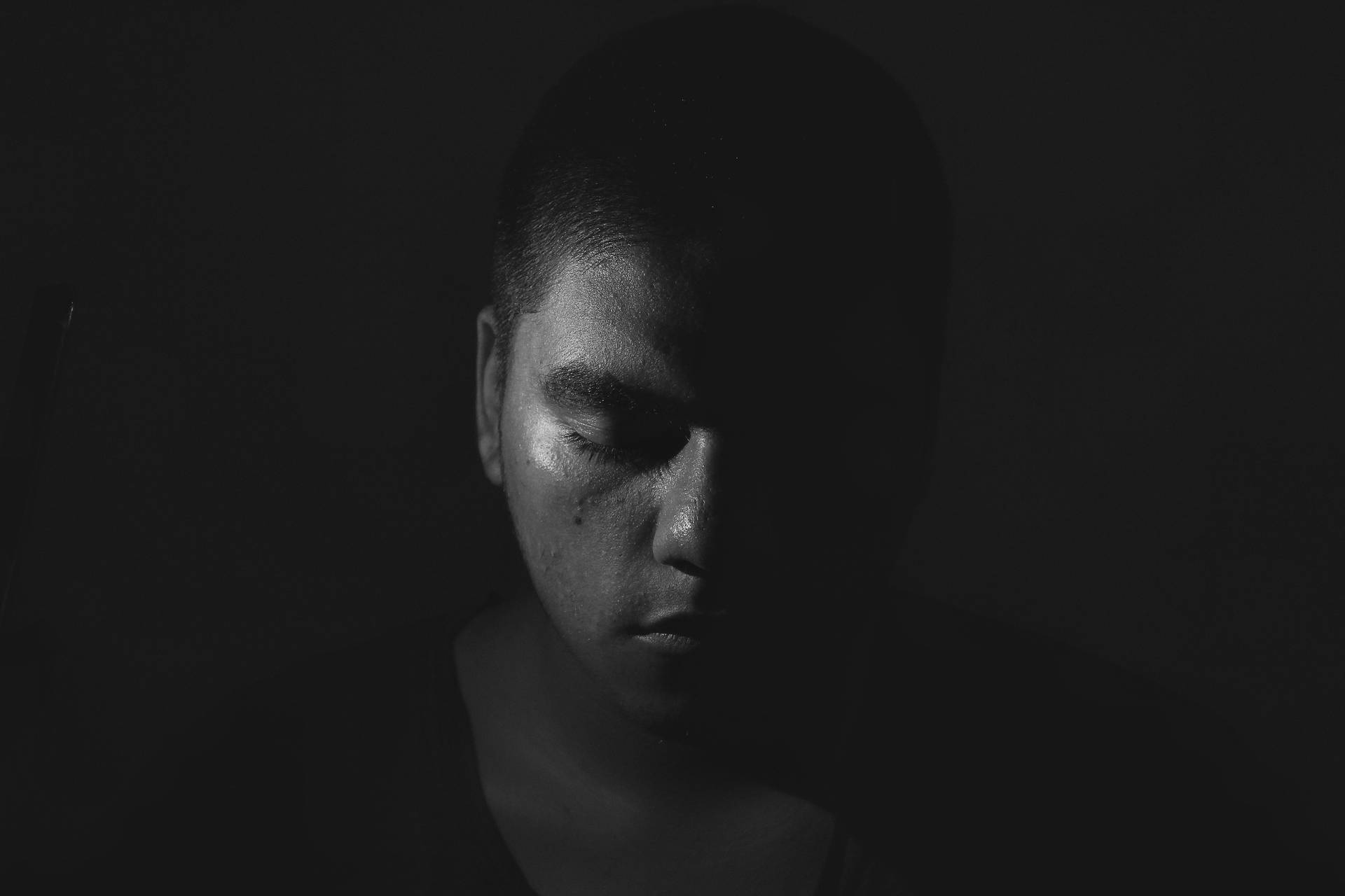 Dark Sad Portrait Of A Man Wallpaper