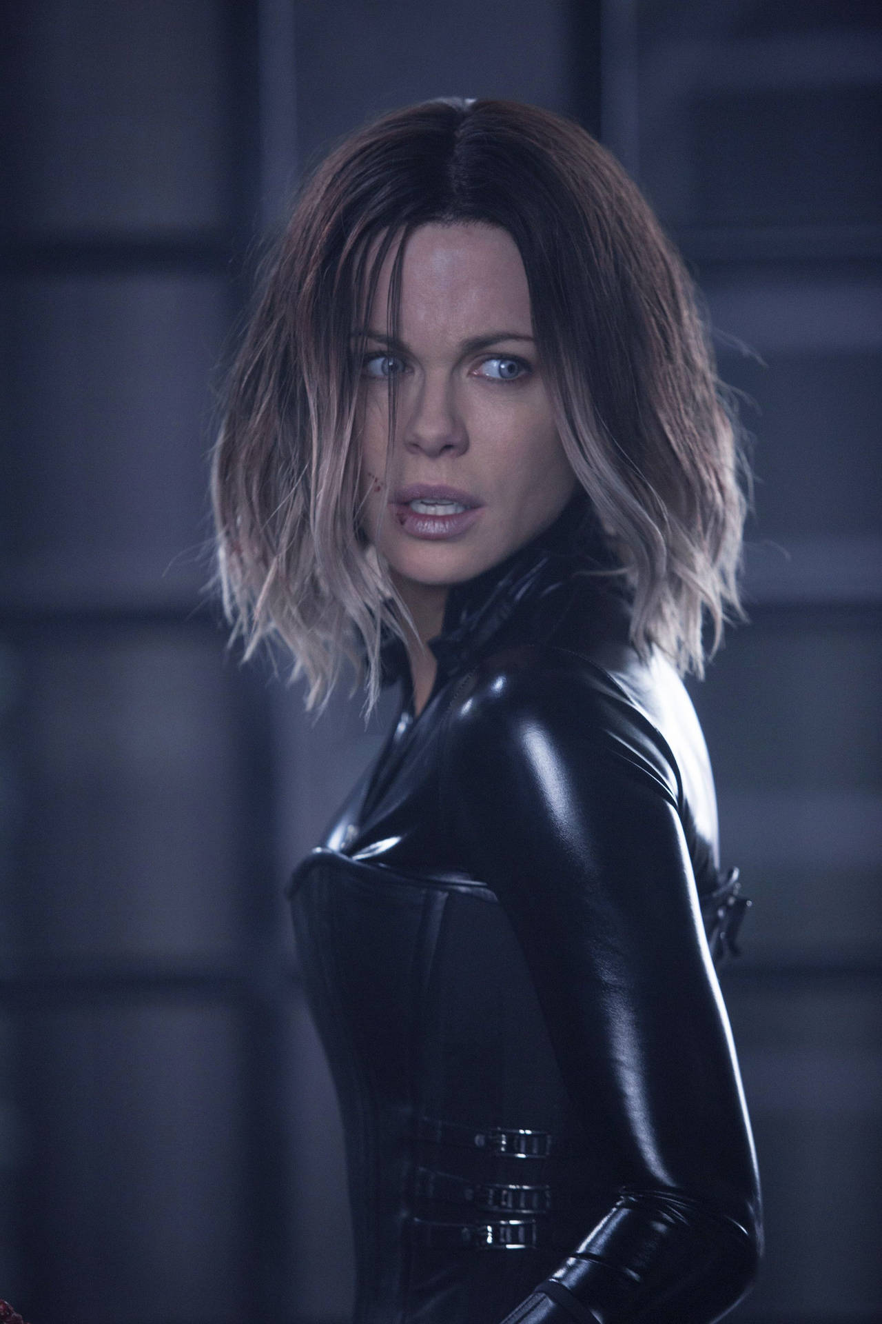 The badass vampire Selene from Underworld - Kate Beckinsale Wallpaper