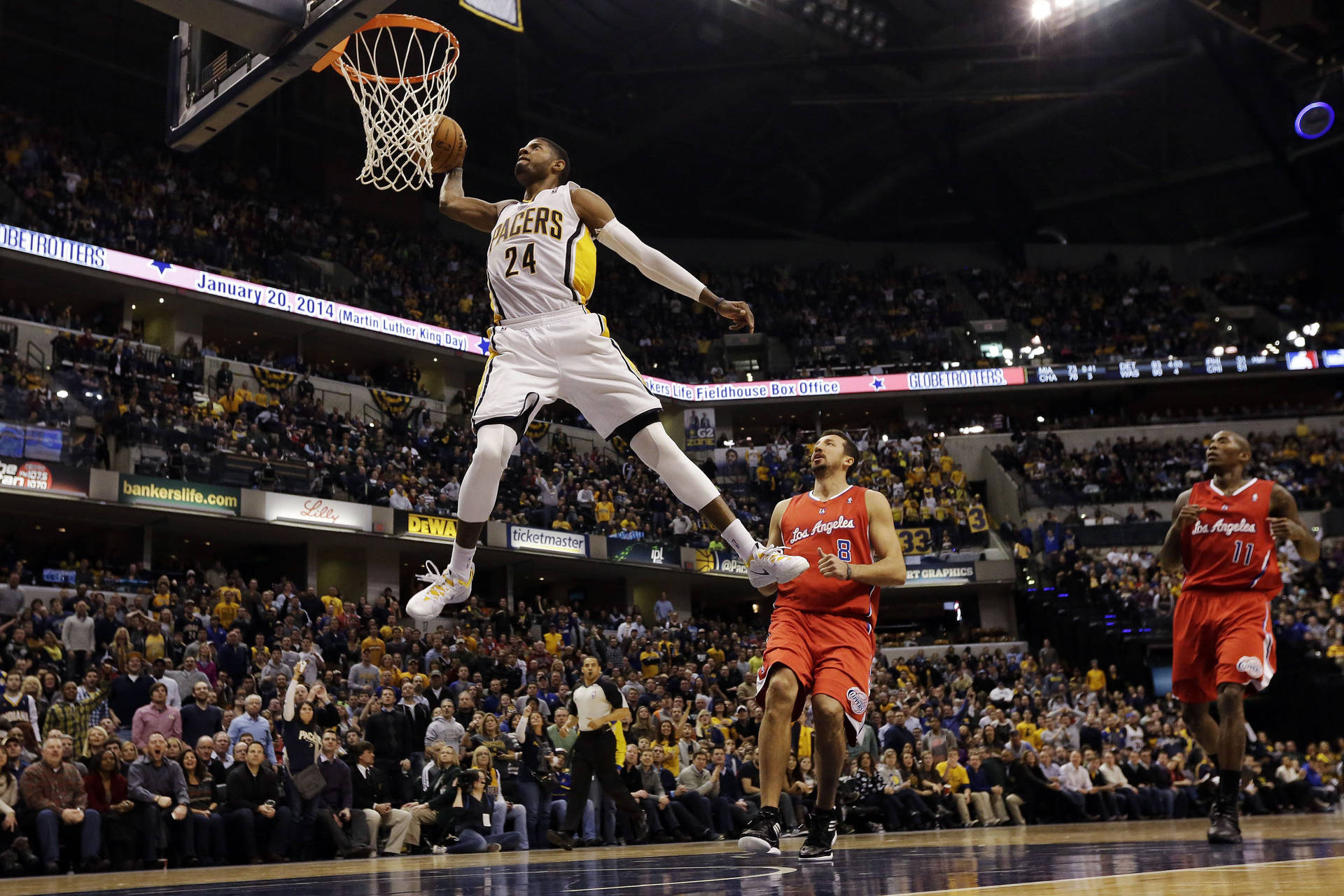 Paul George Dunk Wallpaper