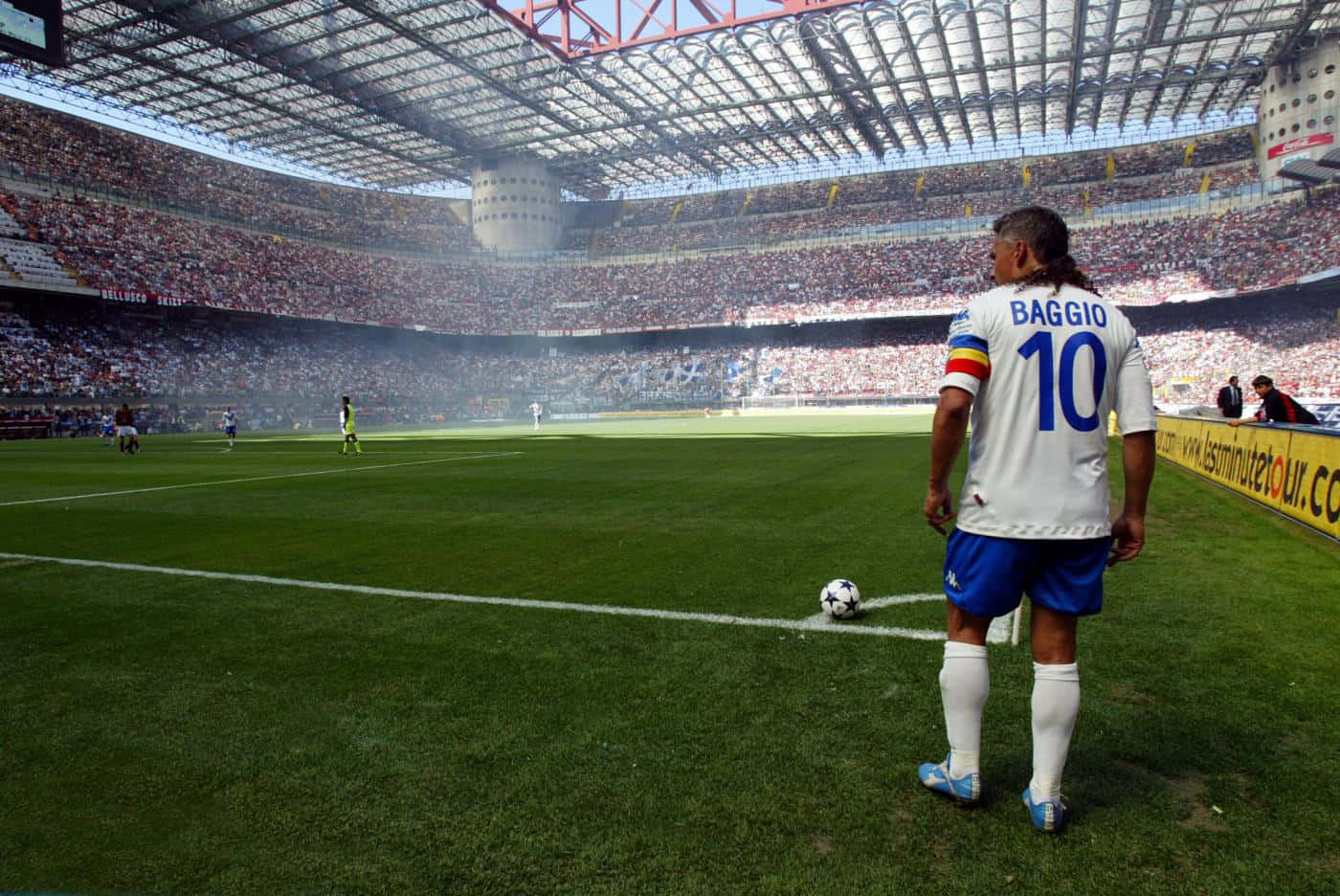 Roberto Baggio No Estádio San Siro Papel De Parede Para Futebol. Papel de Parede