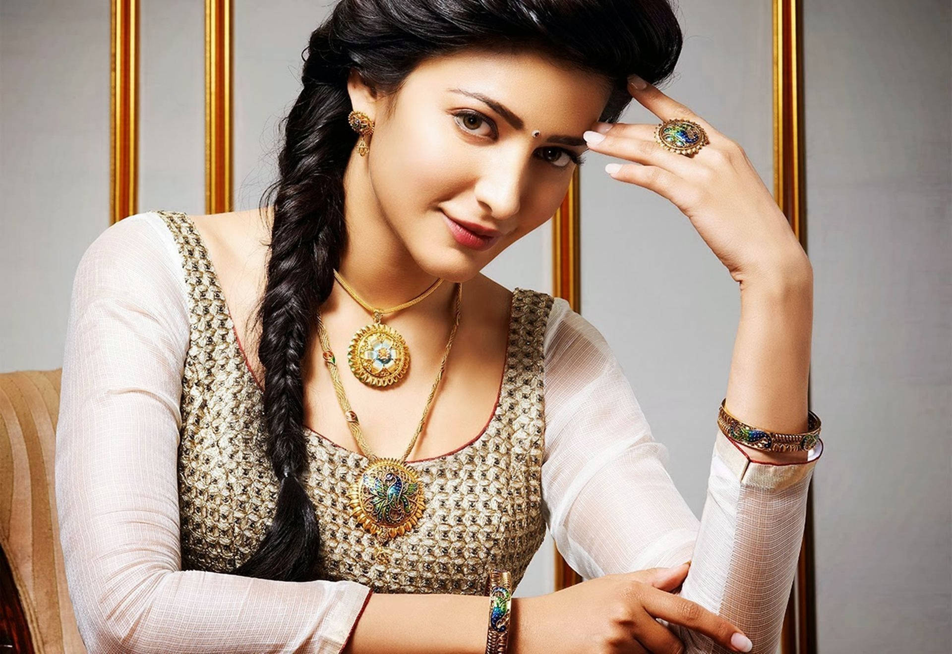 Shrutihassan Mit Geflochtenen Haaren In Hd Wallpaper