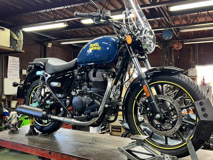 Royal Enfield　ロイヤルエンフィールド　メテオ350 に気持ちイー！走りを引き出す POWERBOX パイプを開発開始！