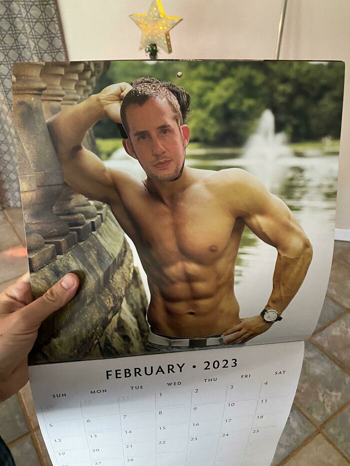 Funny calendar with a man's face edited onto a muscular body, ideal for trolling Christmas gifts.