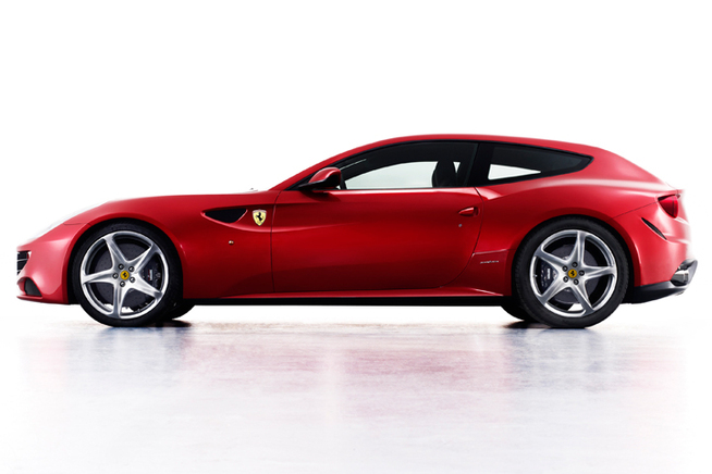   「フェラーリ FF(Ferrari Four)」 2011春のジュネーブショーで正式デ...