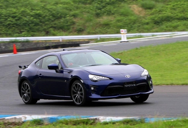   マイナーチェンジしたTOYOTA86を試乗評価 マイナーチェンジした新型トヨタ86を評...