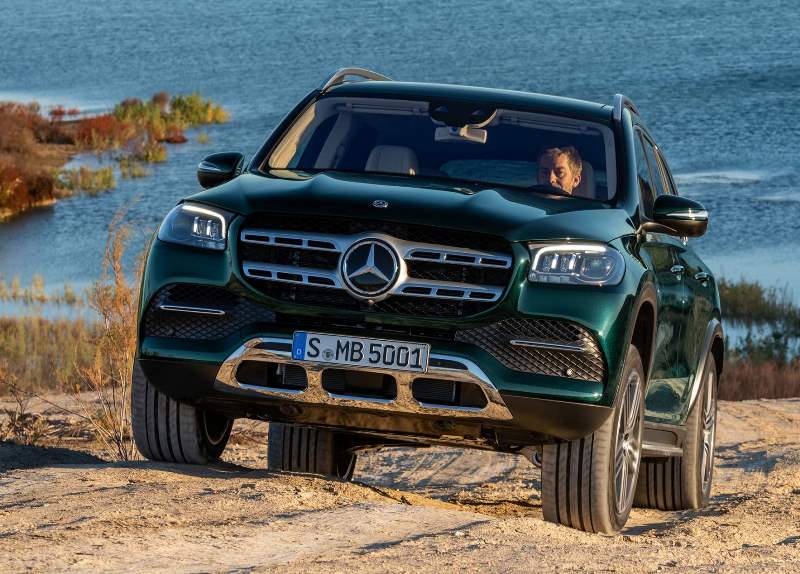     メルセデス・ベンツのフラッグシップSUV メルセデス・ベンツは、 大型高...