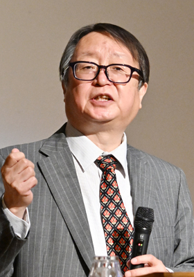 端田　晶　氏