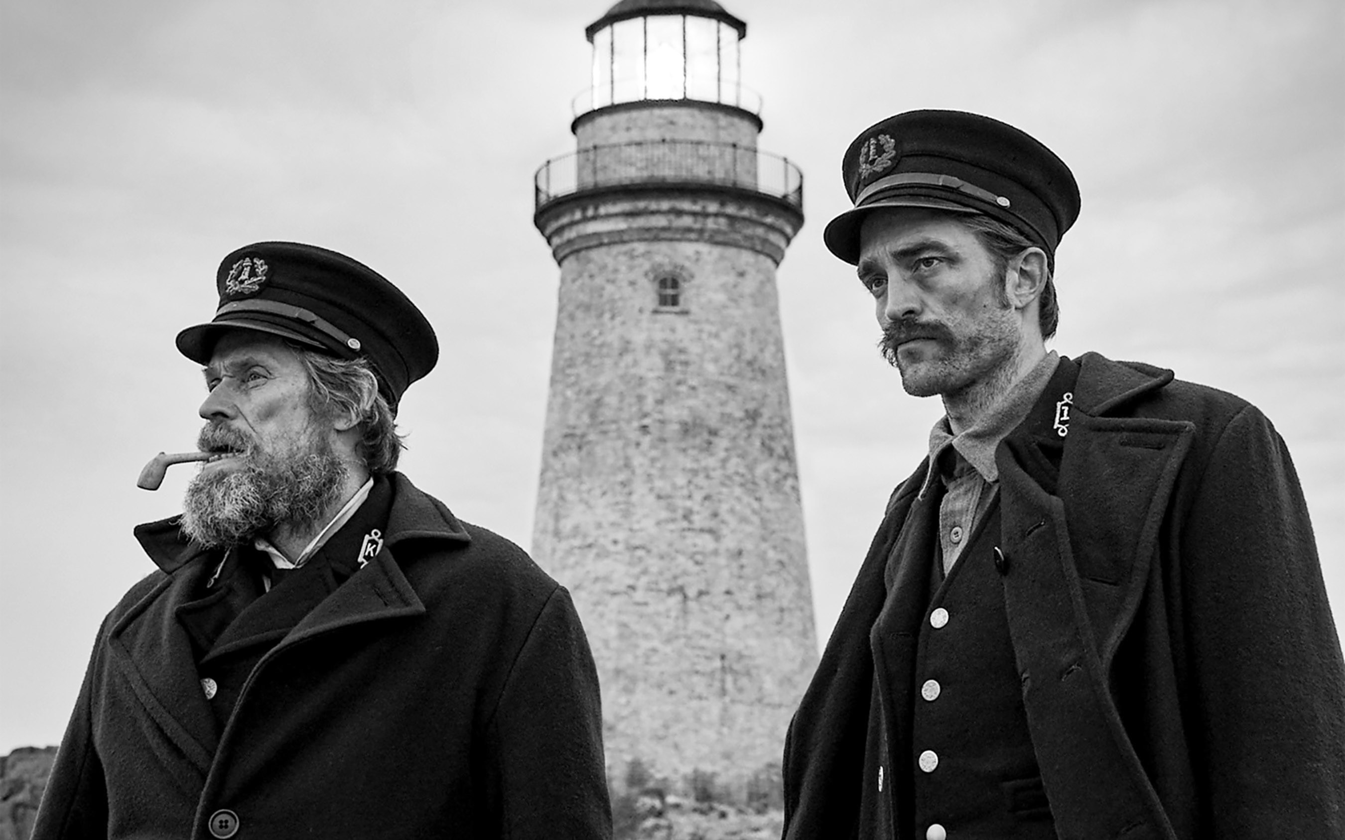 THE LIGHTHOUSE, from left: Willem Dafoe, Robert Pattinson, 2019. ph: Eric Chakeen / © A24 / courtesy Everett Collection