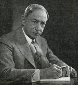 Hugo Gernsback by Bachrach.jpg