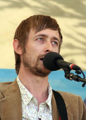 Neil Hannon.jpg