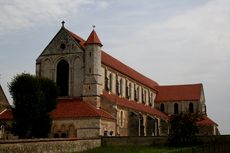 Abbaye Pontigny.jpg