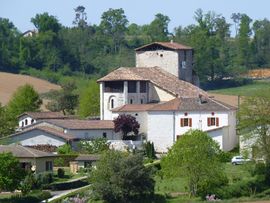 The church and surroundings in Saint-Aubin