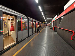 Milano metropolitana Villa San Giovanni.JPG