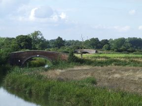 Ashby Canal Near Congerstone UK.jpg