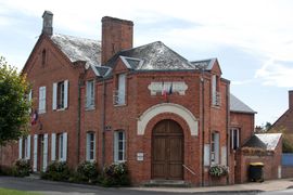 The town hall in Chaon