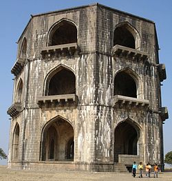 Chand Bibi tomb