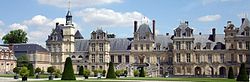 The central range of Fontainebleau: patterned parterres have been replaced with lawn.