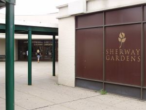 Sherway Gardens Entrance 7.jpg