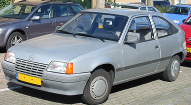 Opel kadett 1987.png