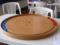 Crokinole 01.jpg