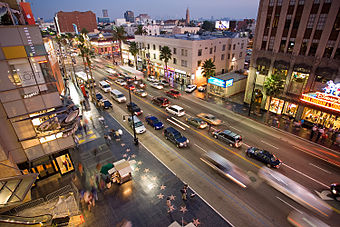 Hollywood boulevard from kodak theatre.jpg