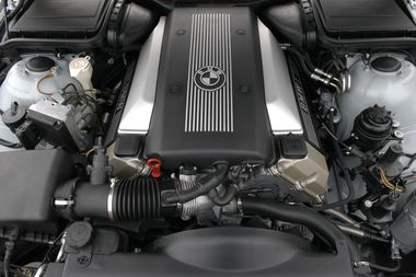 BMW M62B44.jpg