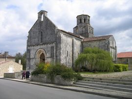 Eglise Thaims.jpg