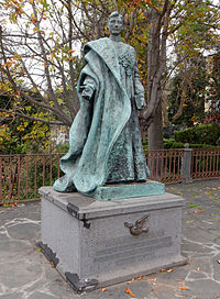 Karl-1-statue.jpg