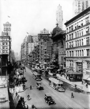 Broadway theatres 1920.jpg