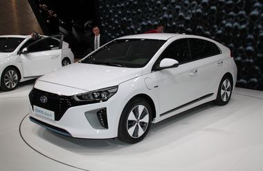 Hyundai Ioniq Plug-in (16).JPG