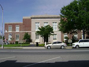 Coffee County Courthouse2012.jpg