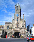 Warwick gatehouse.jpg