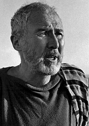 Anthony Quayle-publicity.jpg