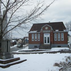 Stewiacke Town Hall and cenotaph