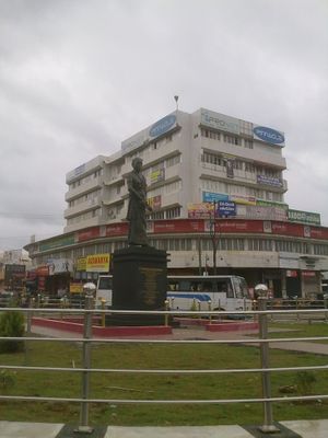 Shakthan Thamparan statue.jpg