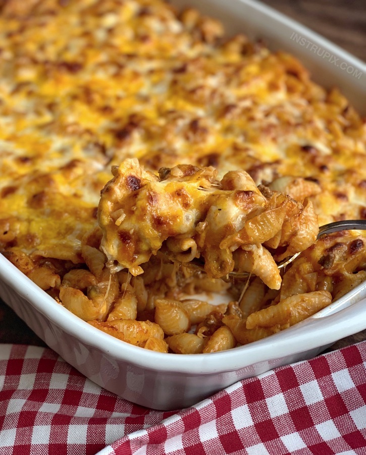 Quick and easy dinner idea: 4 Ingredient Hamburger Casserole-- great for picky eaters and hungry teenagers!