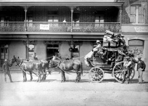 Barlow & Sanderson Stage Coach.