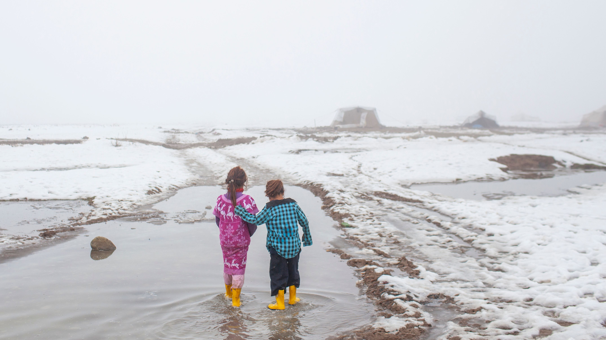 Refugee children image. Photo: Mehmet Ali Poyraz / Shutterstock.com.