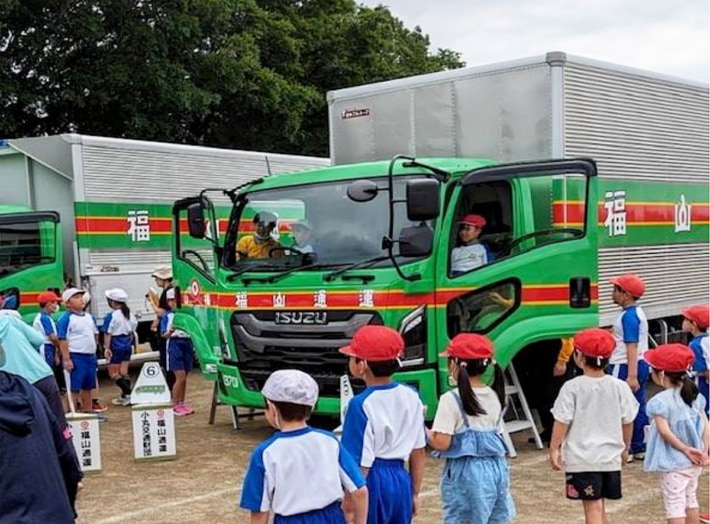 20240530fukutsu1 710x524 - 福山通運／茨城県の坂東市立飯島小学校で交通安全教室開催