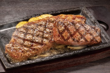 ステーキガスト、8日より「肉の日」にちなんだ1ポンドステーキを特別価格で提供 画像