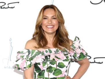 Mariska Hargitay at arrivals for Colleagues Spring Luncheon and Oscar de la Renta Fashion Show, Beverly Hilton Hotel, Beverly Hills, CA April 25, 2023.