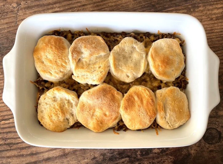 Quick & Easy Cheeseburger Biscuits | A budget friendly family meal your kids will gobble up!